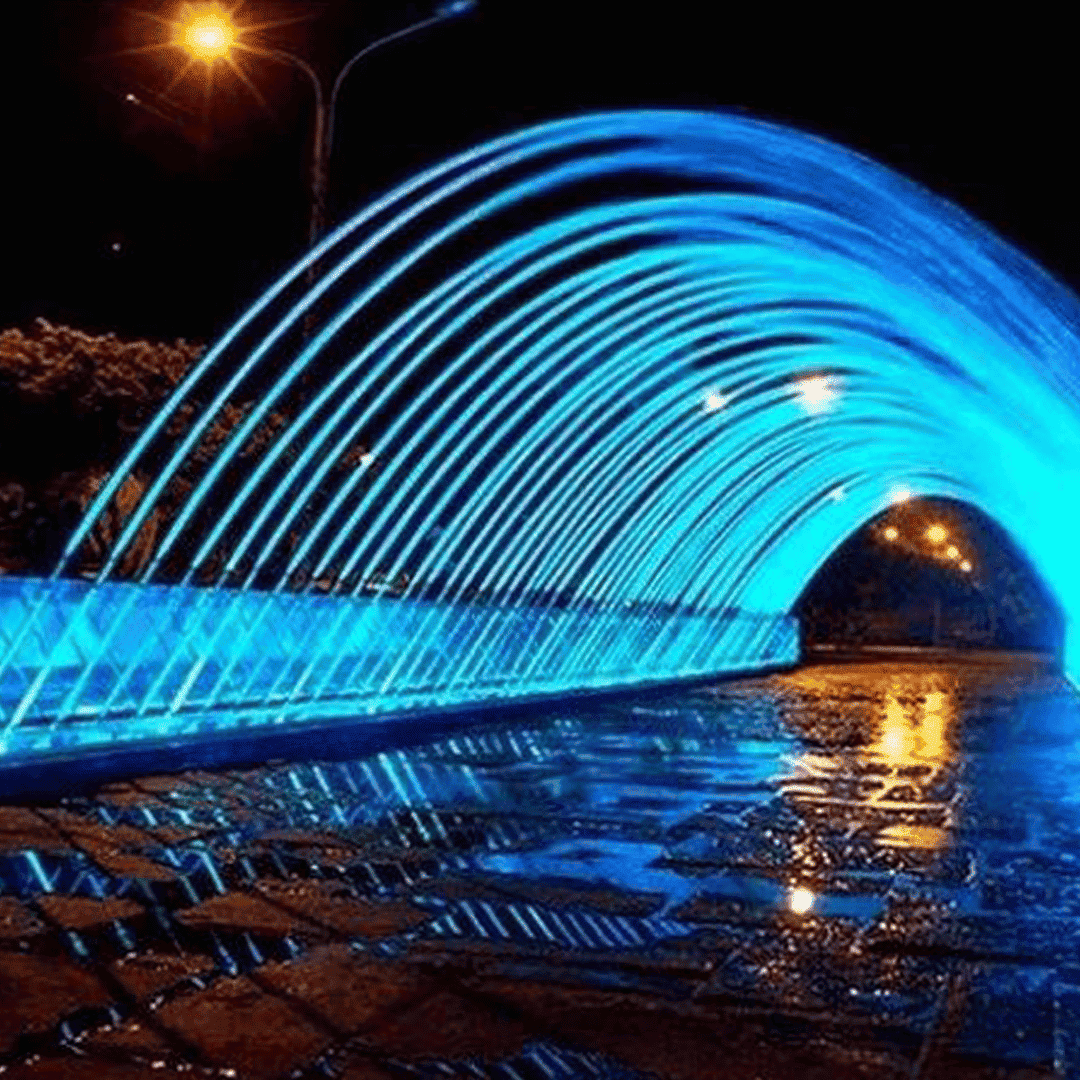 Laminar Jet Fountains